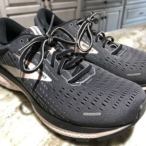Brooks Ghost 13 running  shoes women’s 10 1/2